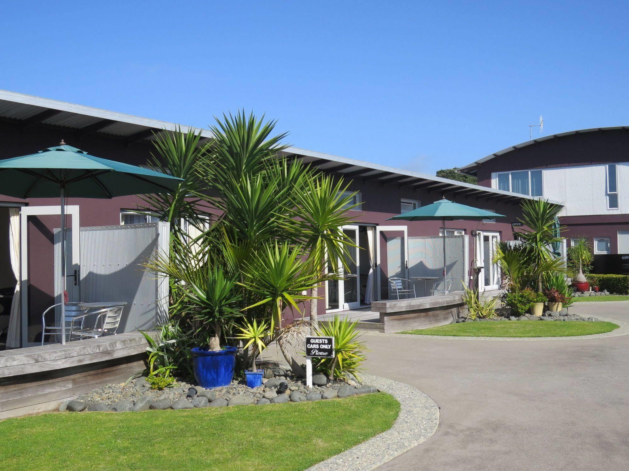 Pipinui Motel Whangamata Ngoại thất bức ảnh